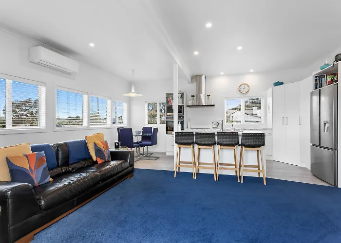 Coromandel Town Harbourside Cottage Luxury Accommodation