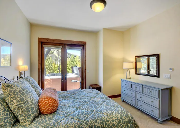 Luxury Villa 301: Resort-Adjacent with Hot Tub and Activity Perks