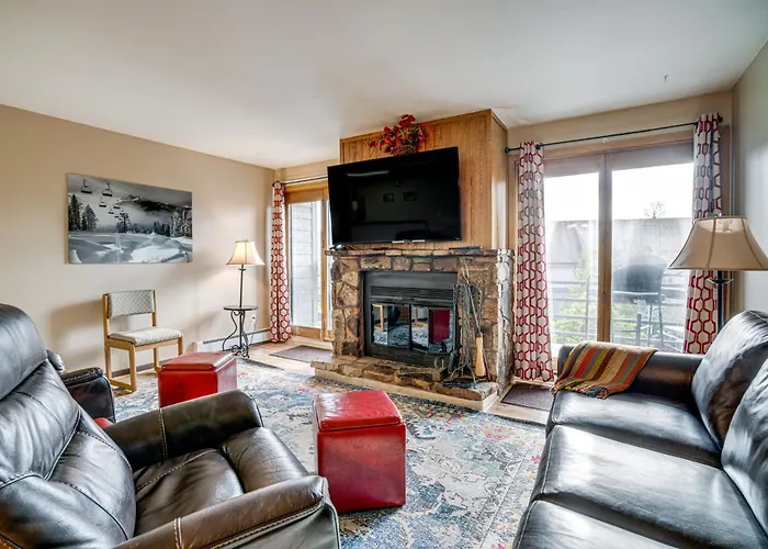 Silverthorne Condo: New Pool & Hot Tub + Fireplace
