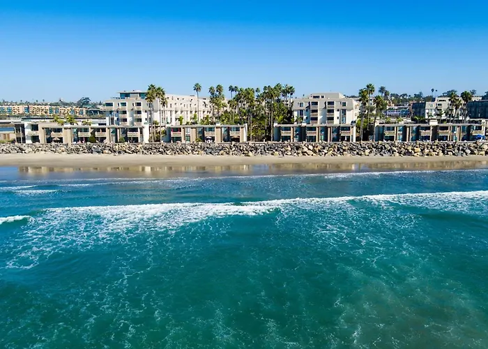 G32 - Harbor Cottage - On-The-Sand