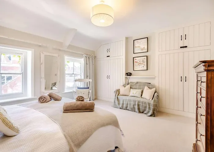Passiflora Cottage Close To Swanage Beach And Town Sleeps 7
