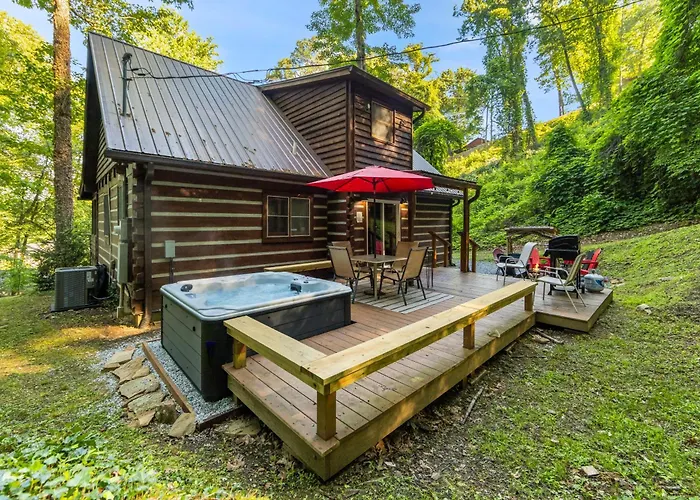 The Mountain Forager Cabin, Bryson City Nc