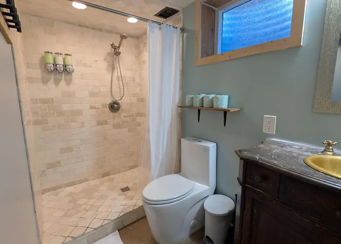 Denver Oasis 5Br Home With Hot Tub, Sleeps 16