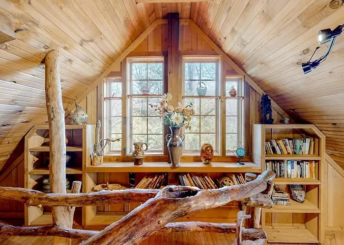 Glass Mountain Treehouse