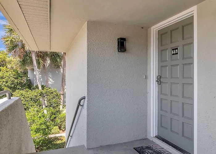 Fun In The Sun - Coastal Studio W Pool Access