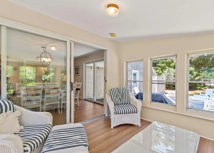 Sunroom Mins To Beaches Views Of Marsh