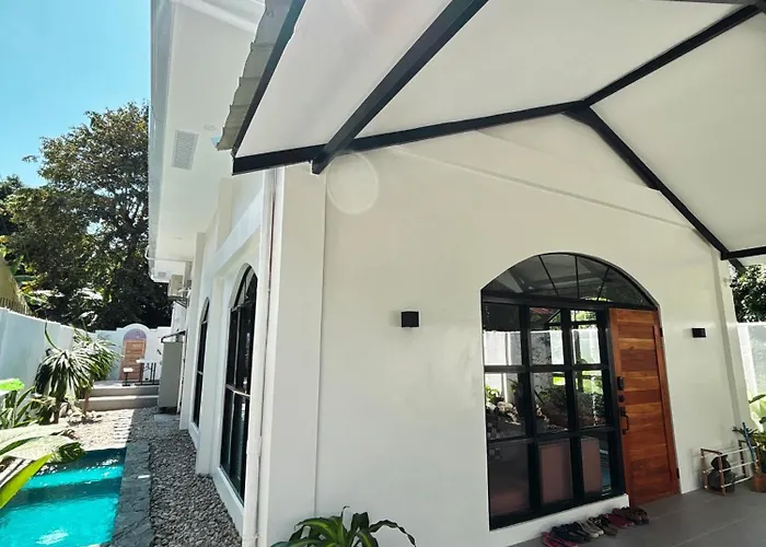 Converted Chapel Villa With Pool & Arcade In Dumaguete