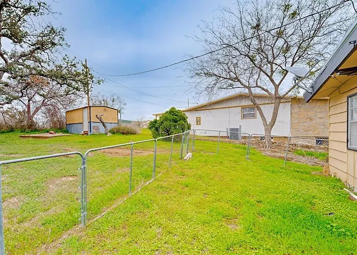 Cozy Dog-Friendly House Near Water With Enclosed Yard, Grill, & Equipped Kitchen