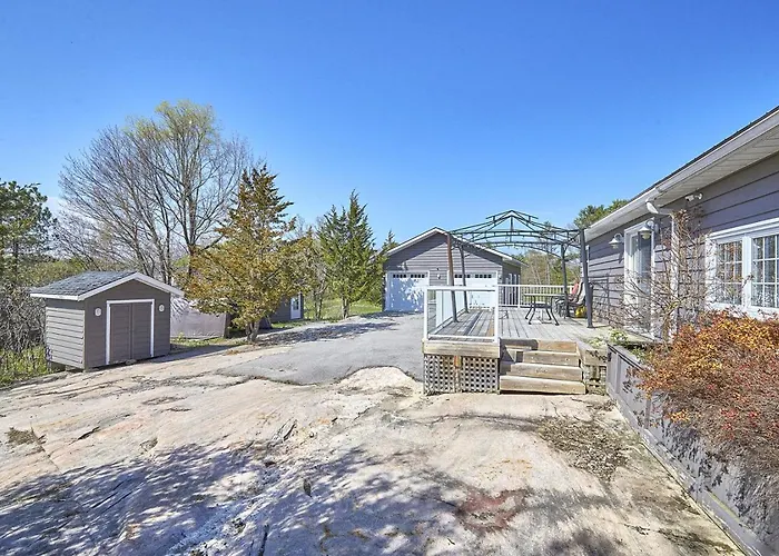 4Br Honey Harbour Cottage | Hot Tub & Fire Pit