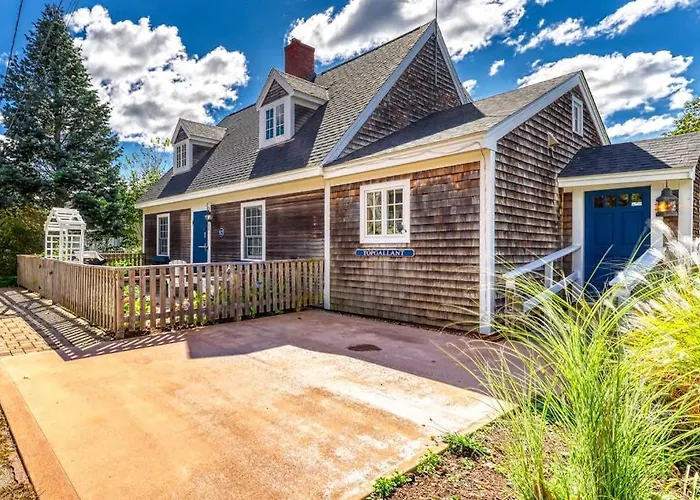 Elegant Home Right In Town With Gorgeous Water View, Deck & Interior
