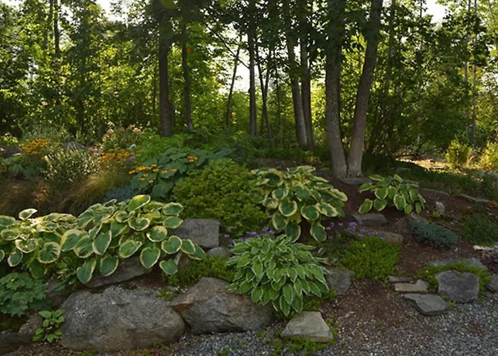 Gorgeous Water-View Home & Attached Apartment With Washer/Dryer