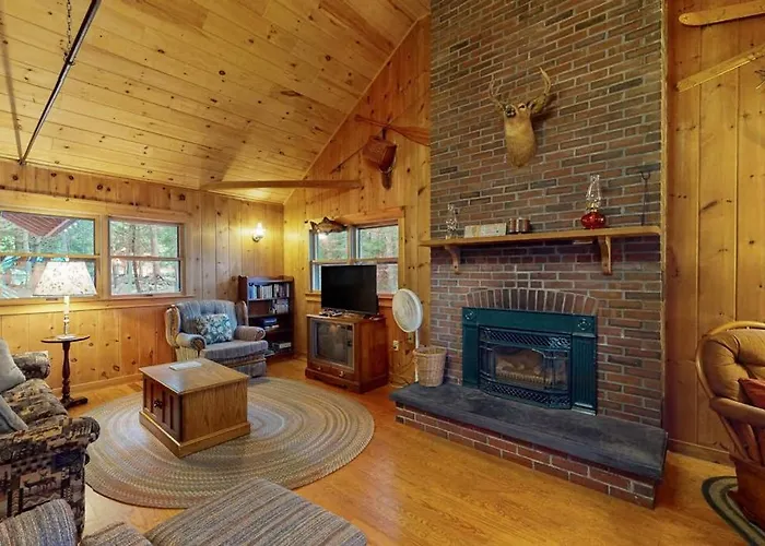 Lakefront Home With Private Dock, Pebble Beach & Enclosed Porch - Dogs Welcome