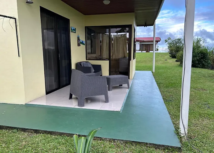 Las Pavitas Arenal Suites