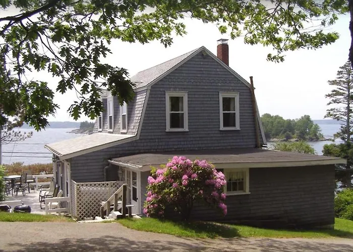 Dog-Friendly, Bayfront Home - Gorgeous Ocean Views, Private Balcony & Fireplace
