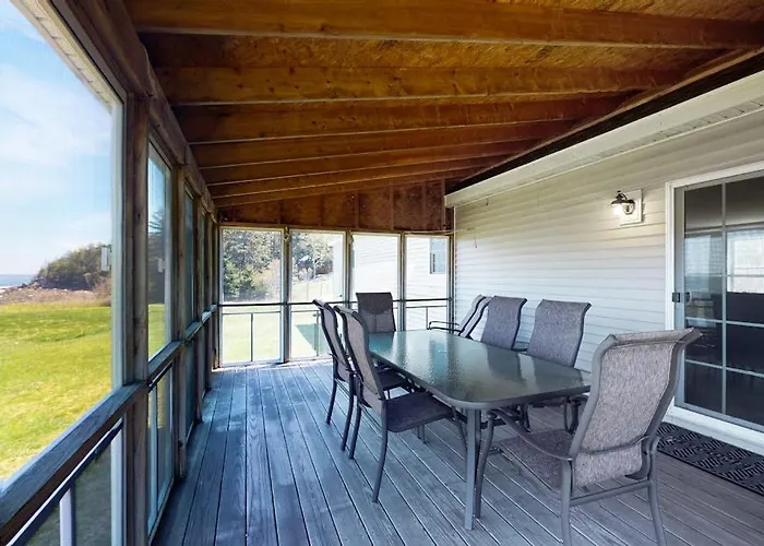 Tranquil Getaway On The Coast With Beach Access, Ocean Views, & Screened Porch