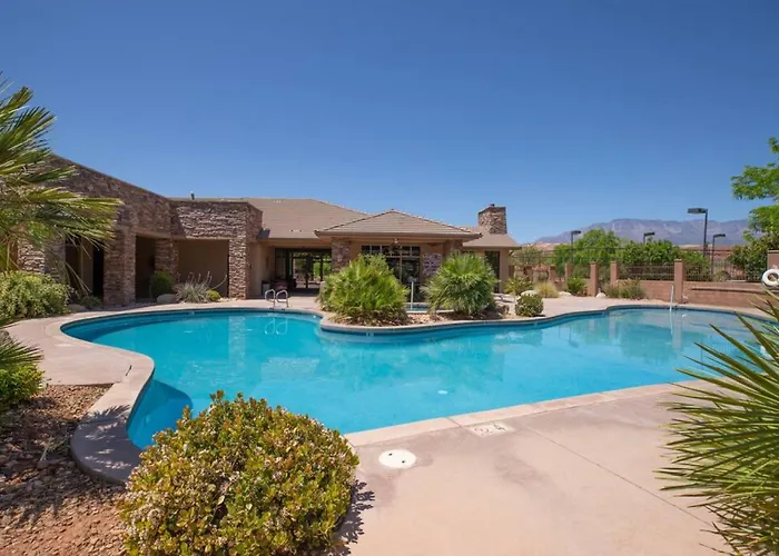 Suite Retreat With Pool Spa Gym And Tennis Court