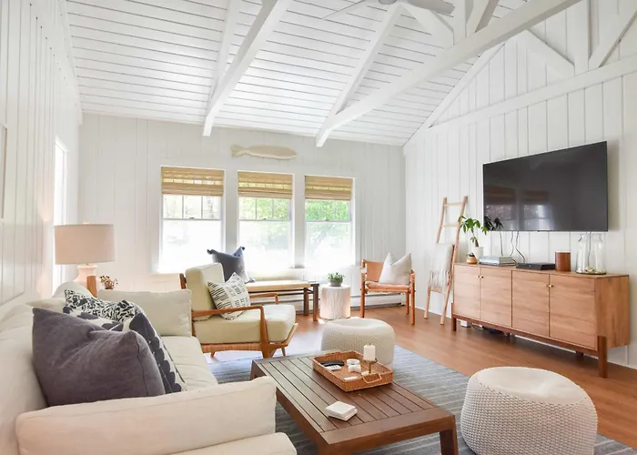 Spacious Beach House 6 Min Walk To Beach