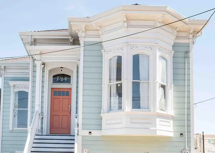 Renovated Historic House Minutes From Sf!