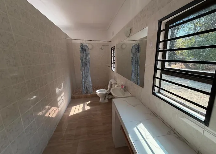 Jacobsen Bungalow In Maun, Boronyane