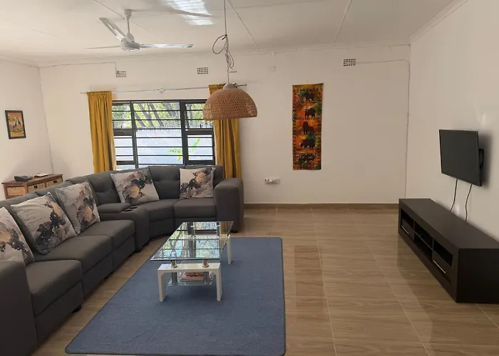 Jacobsen Bungalow In Maun, Boronyane