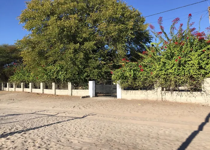 Jacobsen Bungalow In Maun, Boronyane