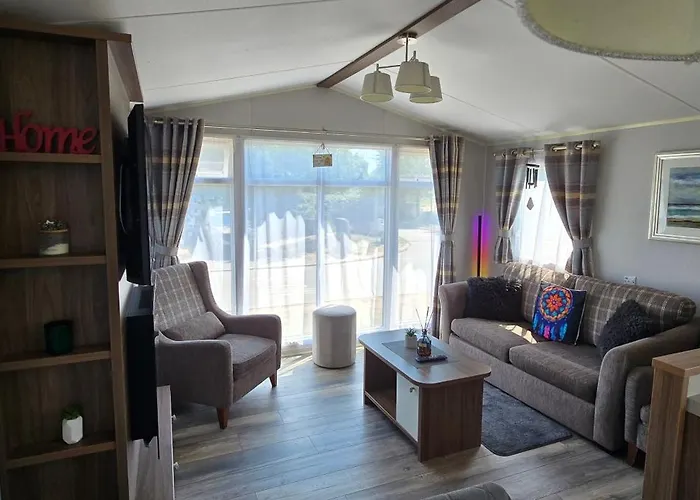 Rj Luxury Caravan Hire With Hot Tub