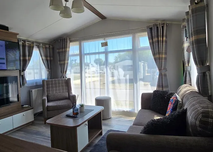 Rj Luxury Caravan Hire With Hot Tub