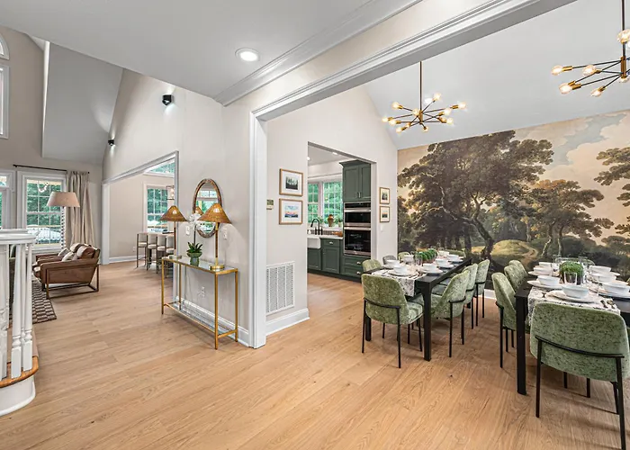 Luxury Retreat With Pool, Hot Tub & Game Lounge | 20 Mins To Dt Asheville
