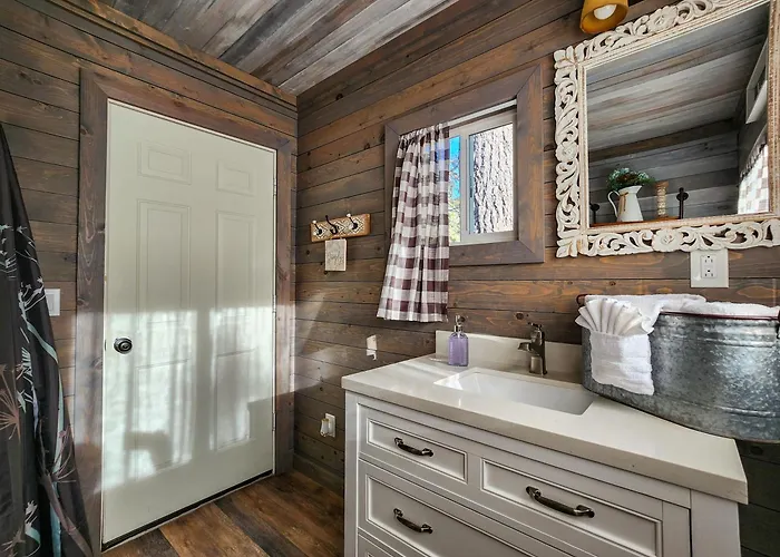 Live Simply Cabin, Walking Distance To East Zion Trails