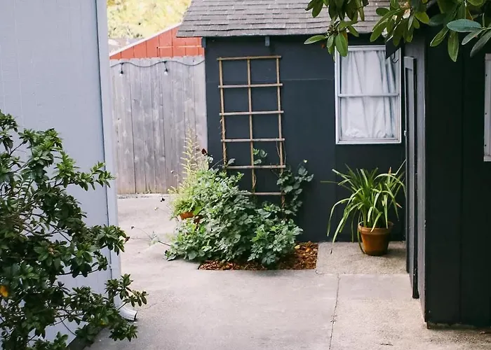Rock Rose Cottage