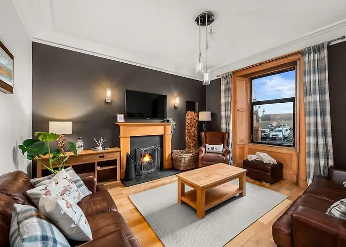 Fontain House - 4 Bedroom Victorian Villa