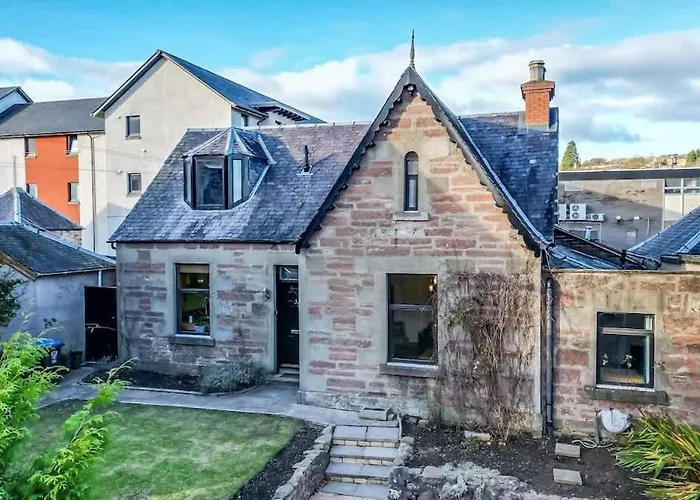 Fontain House - 4 Bedroom Victorian Villa