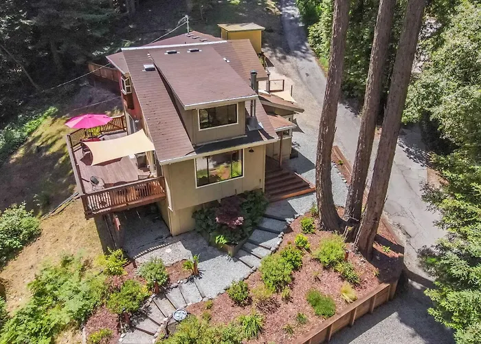 Redwood Oasis - Luxe Santa Cruz Cabin W/ Hot Tub
