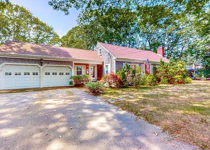 Falmouth Beachtown Getaway