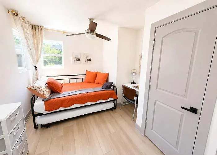 Gorgeous Remodel Game Room Sleeps 8