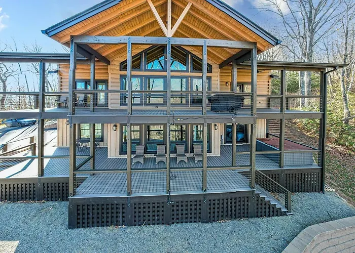 Luxury Log Cabin With Lake View