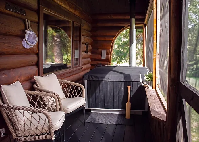 Off-Grid Mountain Lodge & 4 Cabins - Sauna, Hot Tub & Fishing