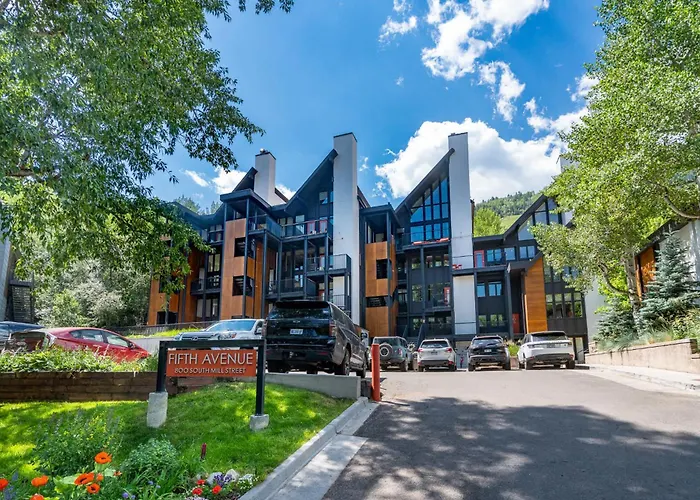 Ski-In Ski-Out 3Br W Central Ac, Views, Pool & Hot Tub