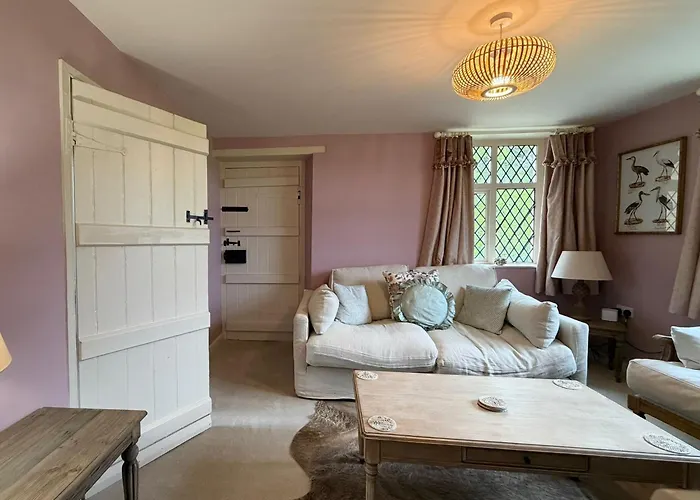 Gate Lodge - Sleeps 4 - Near Belvoir Castle