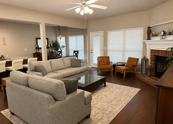 Jenks 3Br - Pond + Playground - Near Outlets