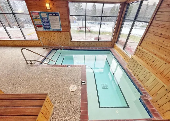 Ski-In/Ski-Out Condo At Lutsen Mtn | Pool, Hot Tub