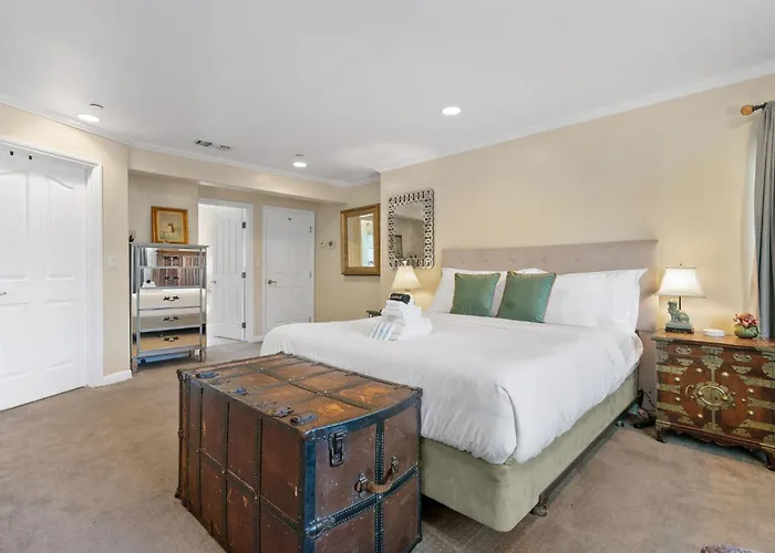 Burbank 4Br With Pool And Hot Tub By Colby And Conrad