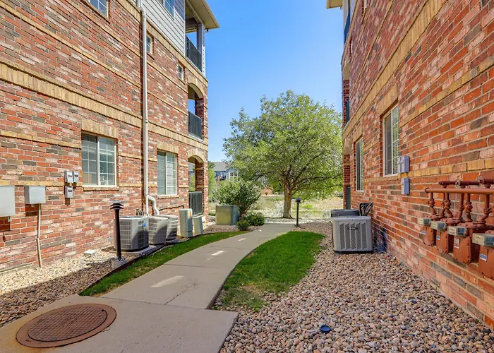 Wfh Setup & Garage Parking! Modern Denver Condo