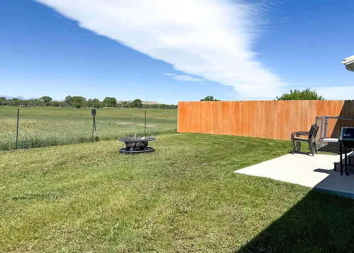 Hike, Fish & Golf! Pet-Friendly Home In Choteau
