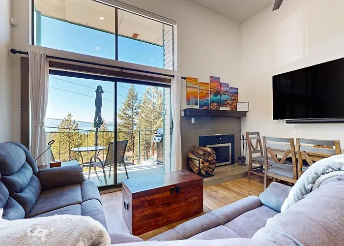 Condo With Beautiful Lake View & Close To Stage Coach Lodge