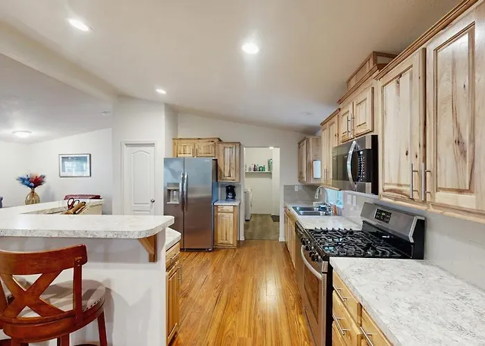 Dog-Friendly Single-Level Home With Ramp Entry Access Firepit W&D And Wifi