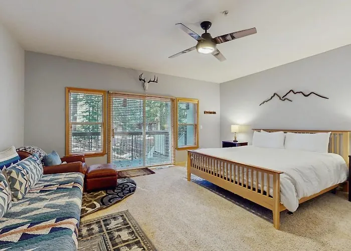 Updated Condo Near Ski Resort With Heated Pool Hot Tub Fireplace Balcony W&D