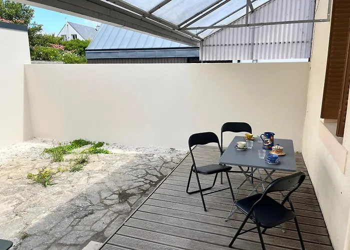 Charming House - Vannes Town Center Within Walking Distance & Parking