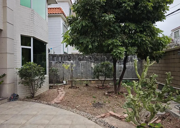近富逸城商场天奕商场紫马岭公园职业技术学院五卧室二厅大厨房简约治愈系三层别墅