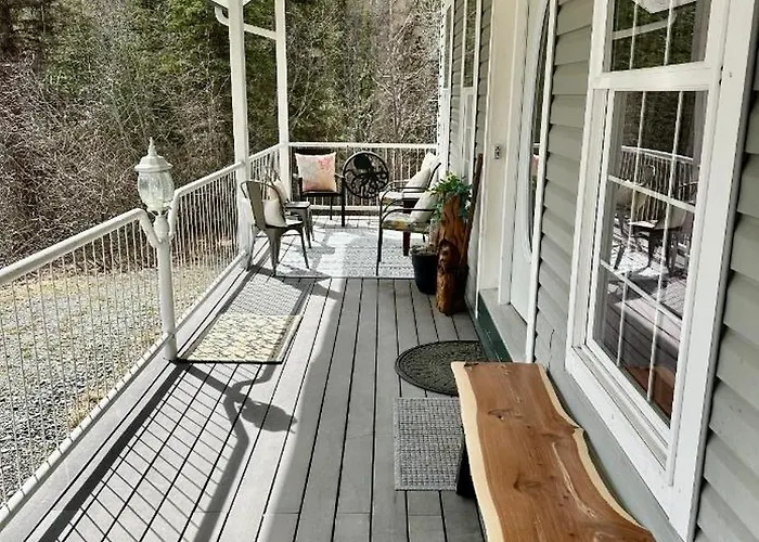 Constellation Lake House